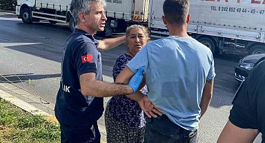 Feci kazada ölümden dönen gence, kadın akrabasından sevinç öpücüğü