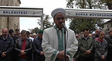 Filistin'de hayatını kaybedenler için gıyabi cenaze namazı kılındı