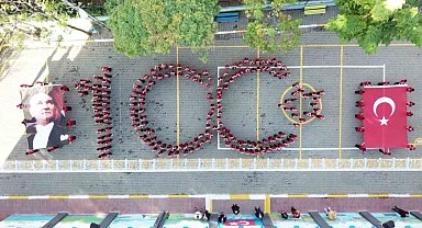 İlkokul öğrencilerinden Cumhuriyet'in 100. yaşına özel koreografi