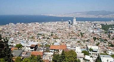 İzmir geç kalıyor; Çürük binalar hemen yıkılmalı