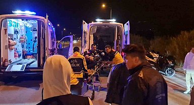 İzmir'de motosiklet ile otomobil çarpıştı: 2 ölü