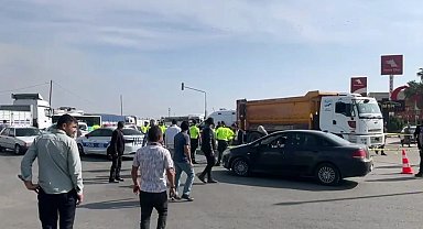 Kamyonun çarptığı motosiklet sürücüsü hayatını kaybetti