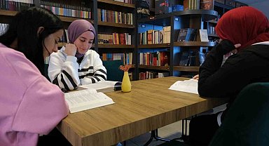 Kılavuz Gençlik Akademi Liselerde 5 bin 200 öğrenci ders başı yaptı
