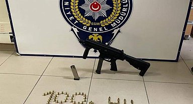 Konvoyda havaya ateş açmıştı, bagajdan makineli tüfek çıktı