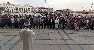 Konya'da Filistin'de hayatını kaybedenler için gıyabi cenaze namazı kılındı