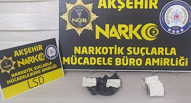 Konya'da peçeteye emdirilmiş uyuşturucu ele geçirildi