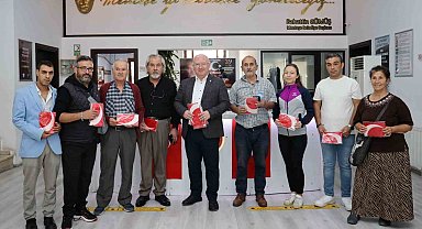 Menteşe Belediyesi'nden 'Evleri bayraklarla donatıyoruz' kampanyası