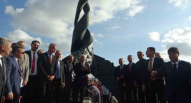 Muğla'da Cumhuriyet'in 100'üncü yıl heykeli açıldı
