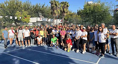 Muratpaşa'da tenis turnuvası başladı