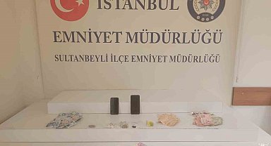 Narkotik alışverişine tulumla giden uyuz hastası yakalandı