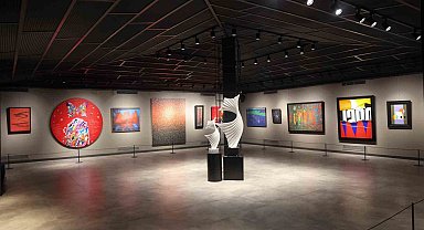 Sanatın duayenleri İstanbul'un yeni sanat galerisinde buluştu