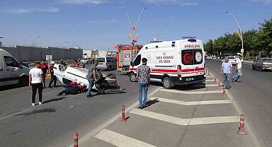 Şanlıurfa'da 2 otomobil çarpıştı: 1 yaralı