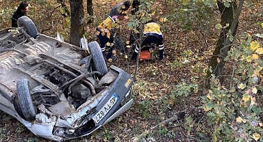Takla Atan Otomobilde Bulunan 5 Kişi Yaralandı 