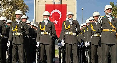 TBMM önünden ilk Meclis binasına '29 Ekim' korteji