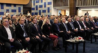 Akıllı KOBİ İzmir Dijital Dönüşüm Konferansı'na yoğun ilgi