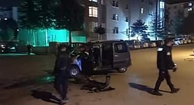 Ankara'da kaza yapan iki araç park halindeki araçlara çarptı: 2 yaralı