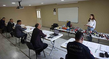 Antalya Büyükşehir itfaiye teşkilatını güçlendiriyor