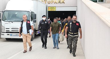 Antalya'da çeşitli suçlardan aranan 57 şüpheli yakalandı