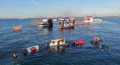 Atatürk, Maltepe'de saygı zinciri ve dalışı ile anıldı