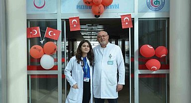 Baba kız aynı hastanede şifa dağıtıyor