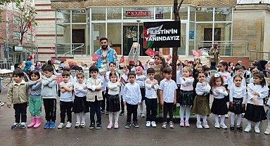 Bağcılar'da Filistinliler için hayır çarşısı açılışı yapıldı
