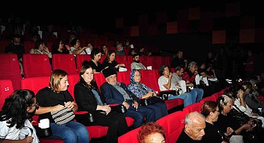 Balçovalı gaziler Atatürk filmini izledi