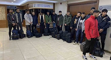 Başakşehir'de polisin takibinde olan 20 kaçak göçmen yakalandı