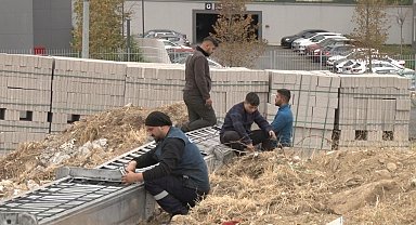 Başkent'te 70 metrelik yük asansörü devrildi