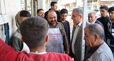 Beyazgül, esnaflarıyla bir araya geldi