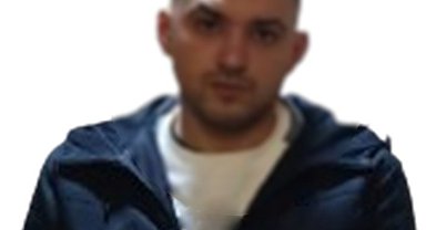 Beyoğlu'nda uyuşturucu operasyonu: Torbacıdan polise, "Bunlar pudra şekeri" savunması