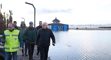 Burhaniye’de Fırtına Sonrası Yaralar Sarılıyor