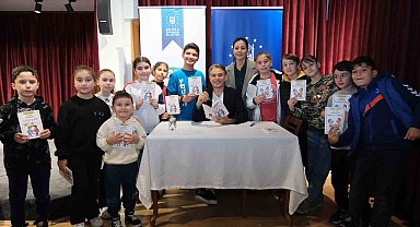Bursa'da küçük okurlara kitap bilinci aşılandı