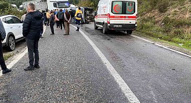 Bursa'da minibüsü devrildi: 3 yaralı