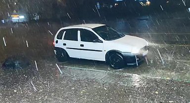 Bursa'da sağanak yağış ve dolu böyle görüntülendi