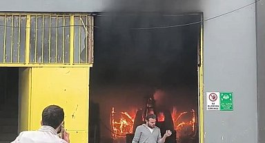 Cam imalathanesindeki kamyonet alev alev yandı
