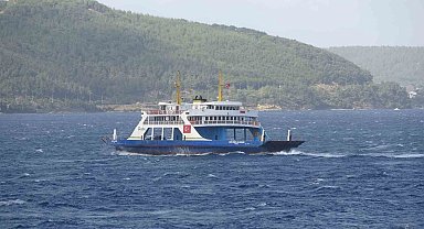 Çanakkale Boğazı'nda feribot seferleri tekrar başladı