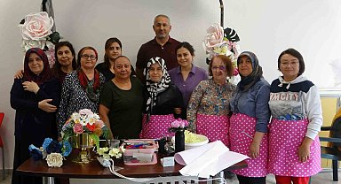 Çiçekçilik kursu kadınların gözdesi oldu