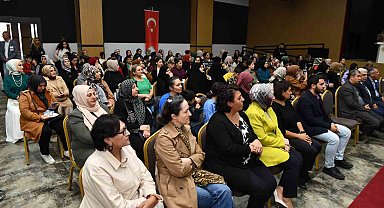 Esenyurt'ta Üreten Kadınlar Defilesi'nin bu yıl ikincisi düzenlendi