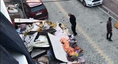 Esenyurt'ta yüzlerce yatağın ve ranzanın çıktığı binayı gören vatandaşlar şok oldu