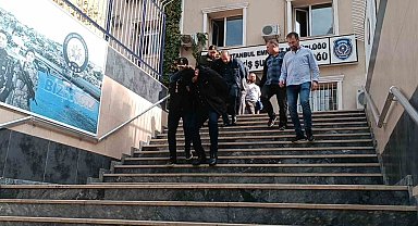 Fatih'te İranlı sahte polisler turistin parasını böyle çaldı