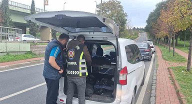 Fatih'te yayalara yol vermeyen sürücülere cezai işlem uygulandı