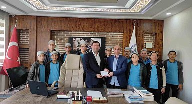 Hafızlık talebelerinden anlamlı bağış