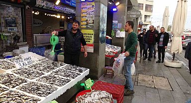 Hamsi sezonu sürüyor, palamut sezonu ise bitti