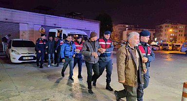 İnegöl Jandarması 5 kaçak şahsı yakaladı