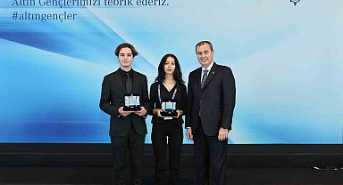 İş Bankası'ndan Altın Gençlere ödül