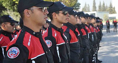 İzmir'de yunuslar ve güven timleri, suçluları tek tek yakaladı