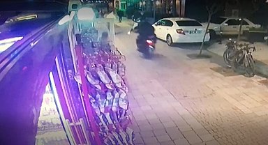 Kadıköy'de restorana silahlı saldırı kameralara yansıdı