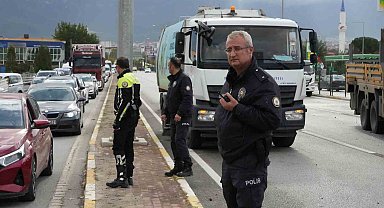 Karşı şeride geçen araç dehşet saçtı: 8 yaralı
