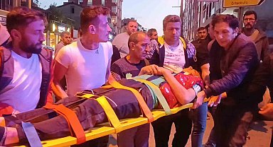 Kocaeli'de motosiklet ile otomobil kafa kafaya çarpıştı: 2 yaralı