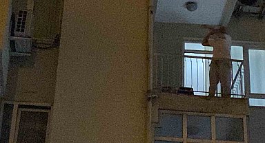 Komşuları şikayet etti, polisler gelince kafasına silah dayadı